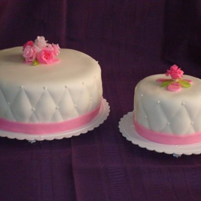 Quilted Fondant With Gumpaste Roses