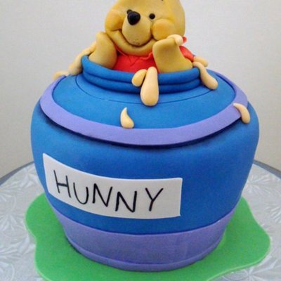 Wnnie The Pooh Birthday Cake!