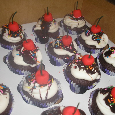Ice Cream Sundae Cupcakes