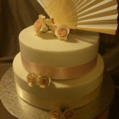 Wedding Cake Pale Pink With Roses