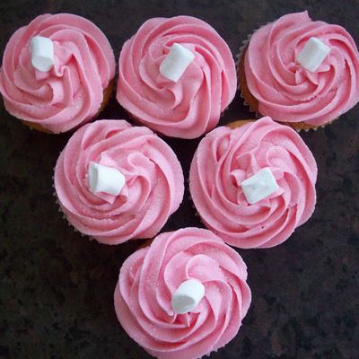 Secret Surprise Cupcakes!