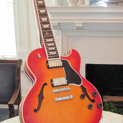 Gibson Guitar