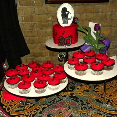 30Th Birthday Cake/cupcakes