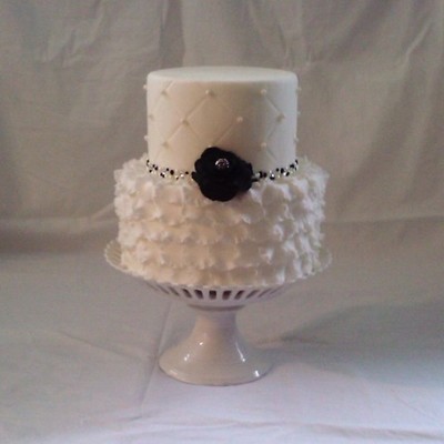 Black & White Ruffle Cake
