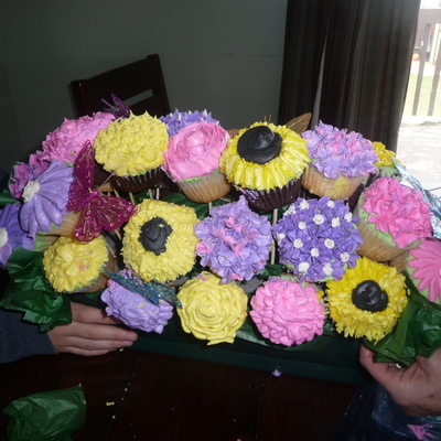 Cupcake Flower Birthday Cake