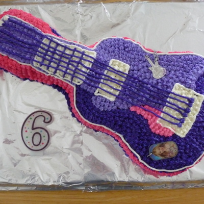 Hannah Montana Guitar Cake