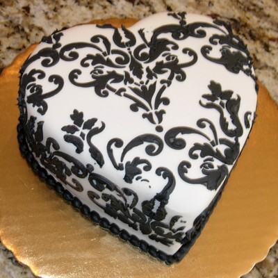 Black And White Mini Damask Heart