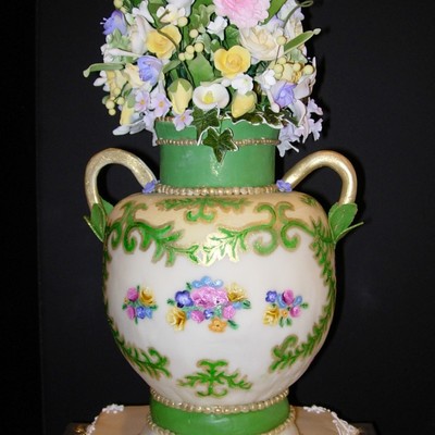 "antique" Vase Cake With Sugar Flower Bouquet