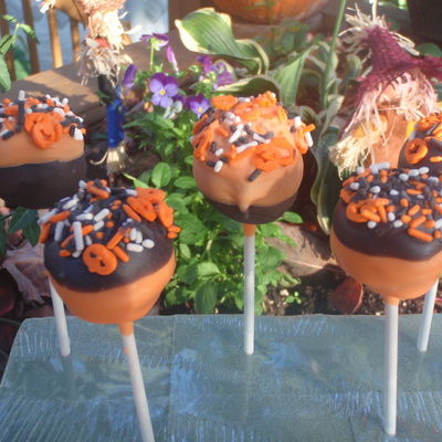 Halloween Cake Pops
