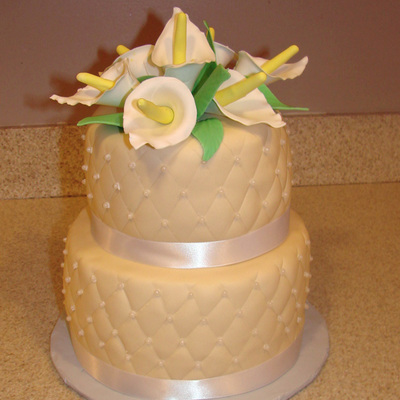 Ivory Quilted Calla Lily Cake