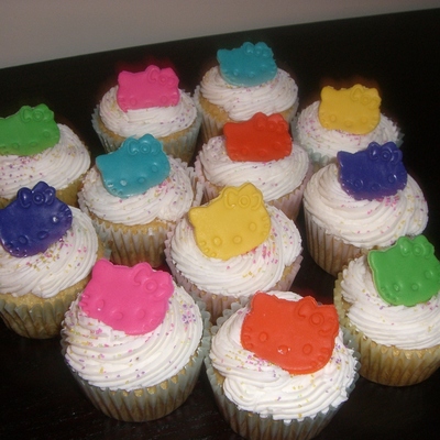 Hello Kitty Cupcakes