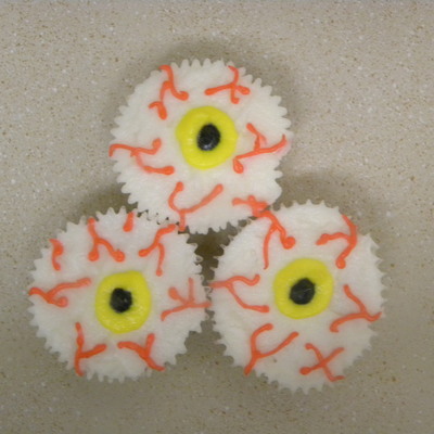 Eyeball Cupcakes!