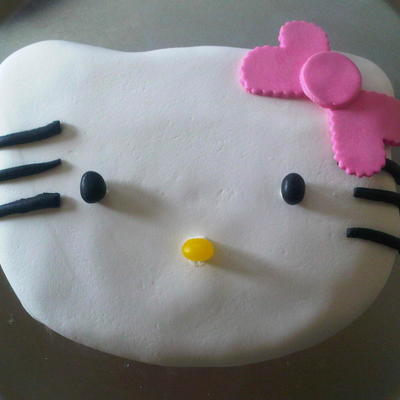 Hello Kitty Cake