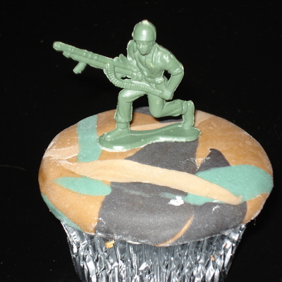 Army Cupcakes