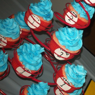 Thing 1 And Thing 2 Cupcakes