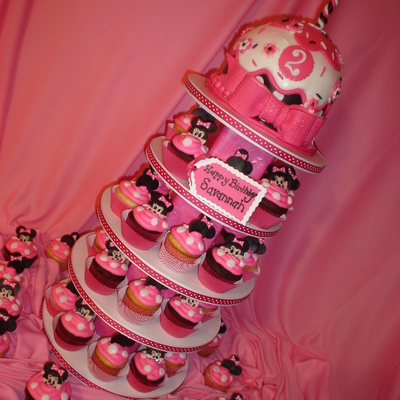 Minnie Mouse Cupcake Tower