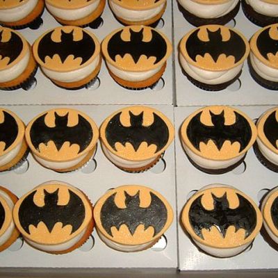 Batman Cupcakes