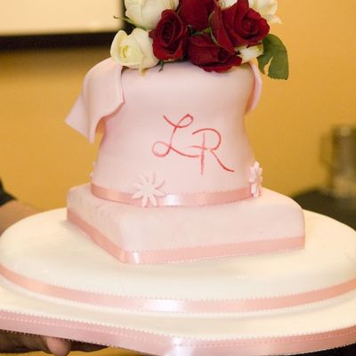 Red Velvet Cake W/cream Cheese Icing For A Friend Fresh Roses