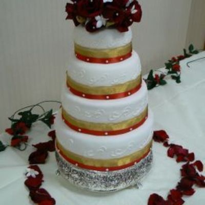 Round Wedding Cake