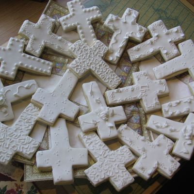 Cross Cookies