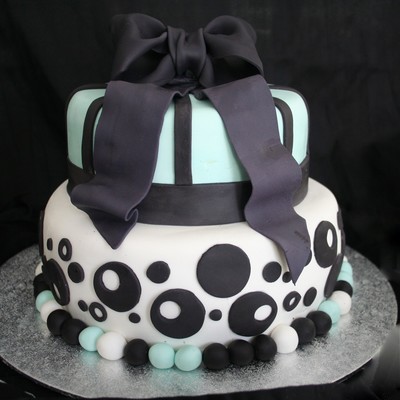 Bow Cake