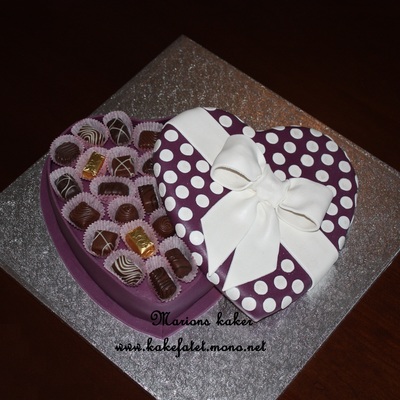 Chocolate Box Cake / Konfekteske Kake