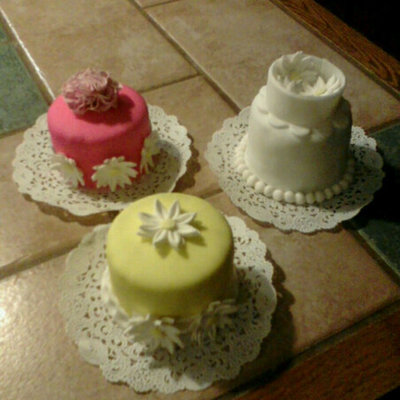 Mini Spring Cakes