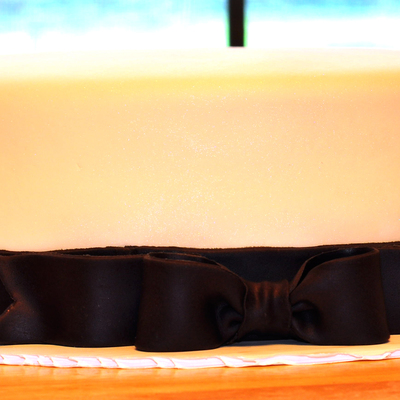 Small, Simple, Elegant Wedding Cake