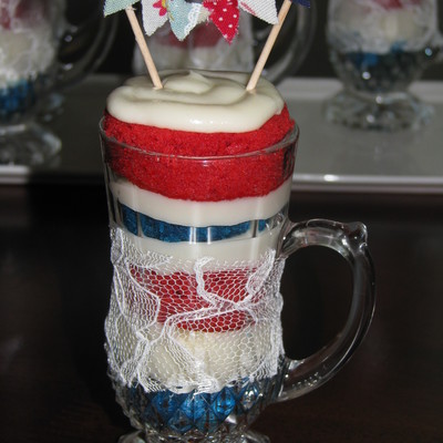 Shabby Chic 4Th Of July Red Velvet And "blue" Velvet Cakes