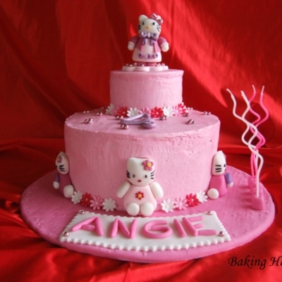 Hello Kitty Cake