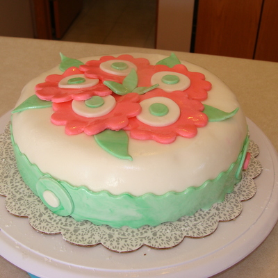 Marshmallow Fondant Cake With Flowers And Border