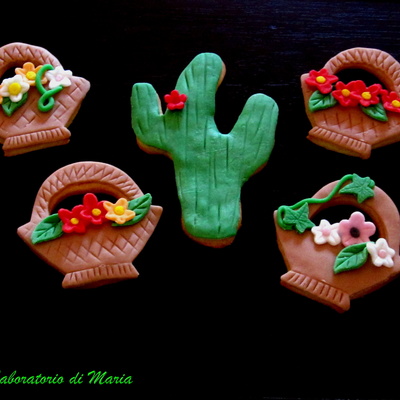 Cactus And Basket Flowers Cookies