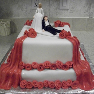 Drape Swag Cake With Roses