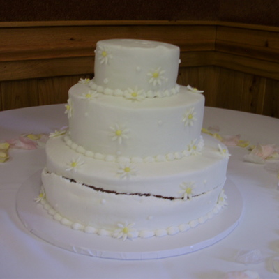 Daisy Wedding Cake