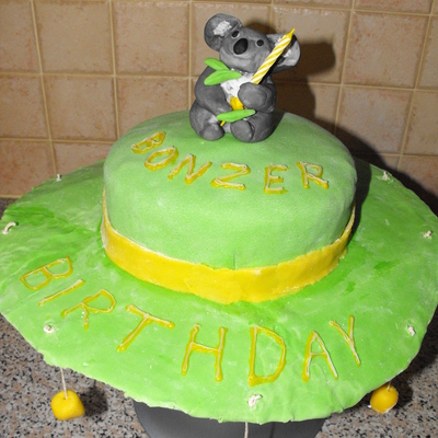 Aussie Hat Birthday Cake