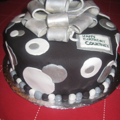 Black/white/silver