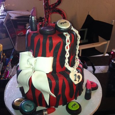 Mac Couture Cake
