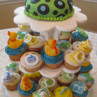 Baby Shower Cake And Cupcakes