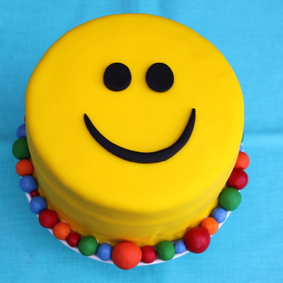 Smiley Face Cake