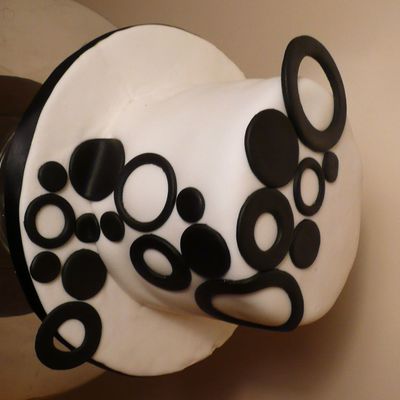 Black Circles Cake