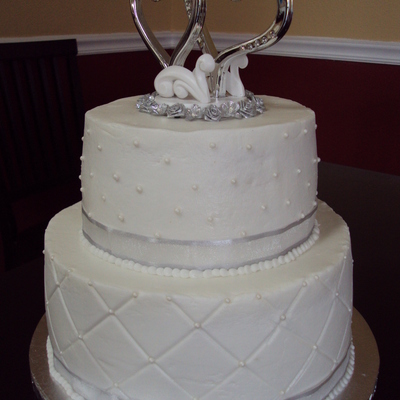 Round Small Wedding Cake