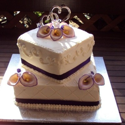 Square Wedding Cake With Calla Lillies
