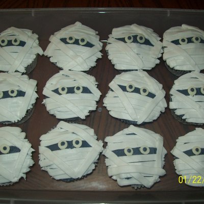 Mummy Cupcakes