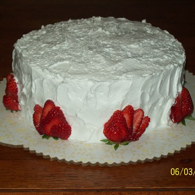 Strawberry & Cream Cake