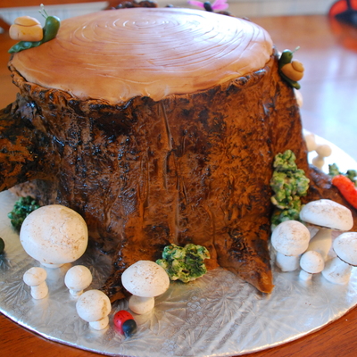 Tree Stump Cake