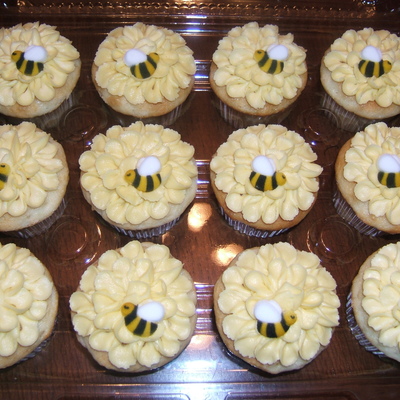 "bee" Baby Shower