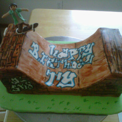 Half Pipe Skate Ramp Cake