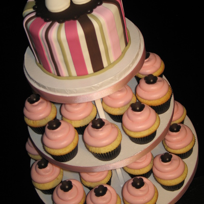 Baby Shower Topper Cake & Cupcakes