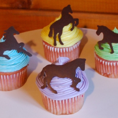 Fun Spring Horse Cupcakes!