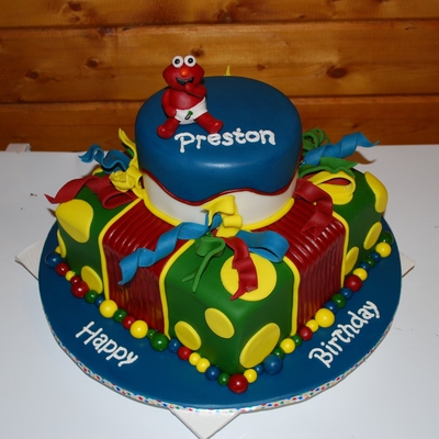 Baby Elmo Present Cake